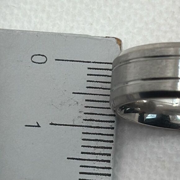 NWOT Size 7 Titanium plated beveled edge band, ring - Picture 3 of 4
